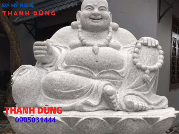 Tượng phật di lặc cười